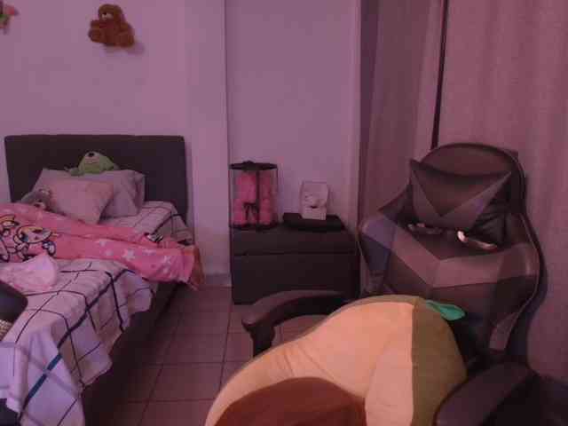 NinaMichelle webcam