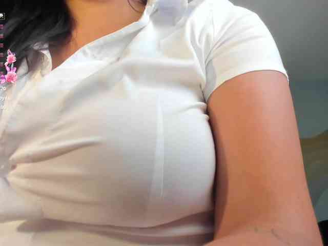 NinaMichelle webcam