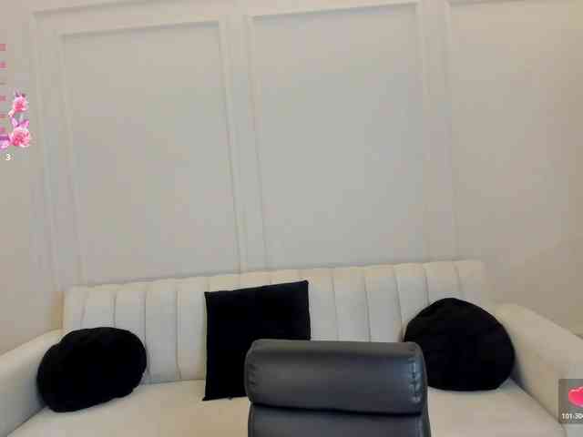 NinaMichelle webcam