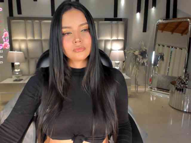 NinaMichelle webcam