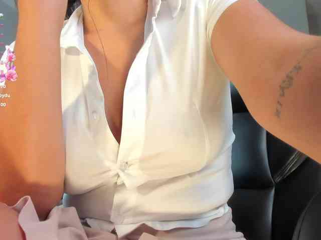 NinaMichelle webcam
