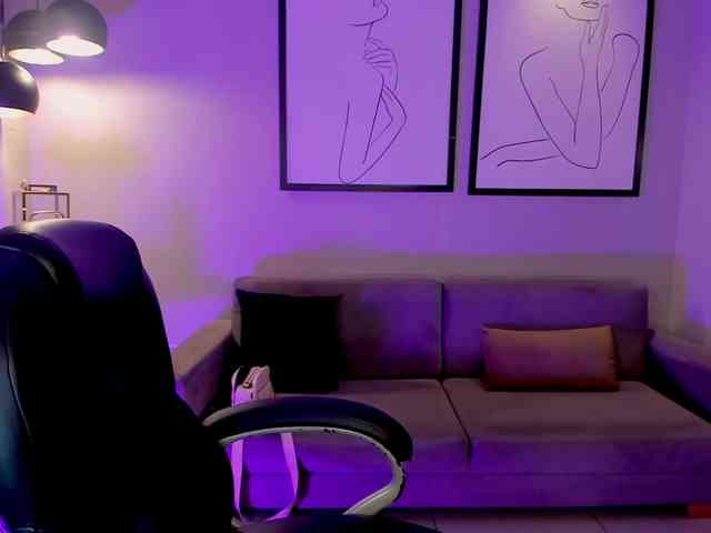 NinaMichelle webcam