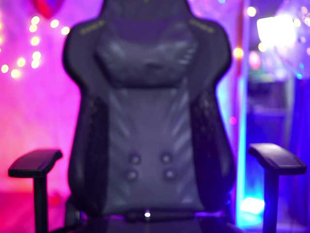 Nellene live cam