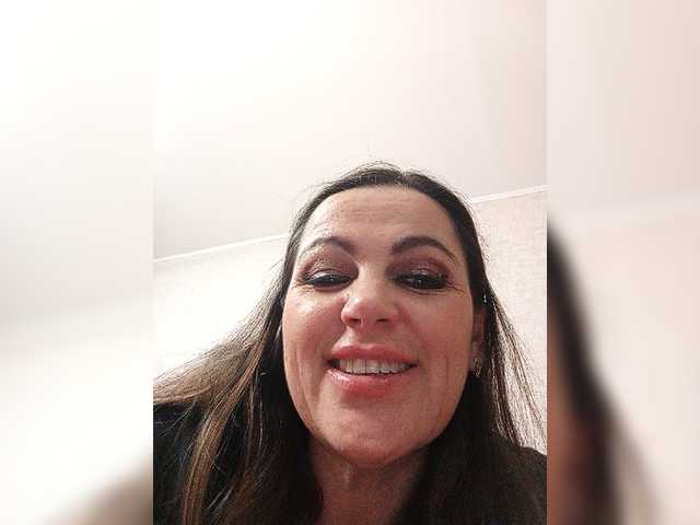 miss-kiss-kiss's BongaCams show and profile