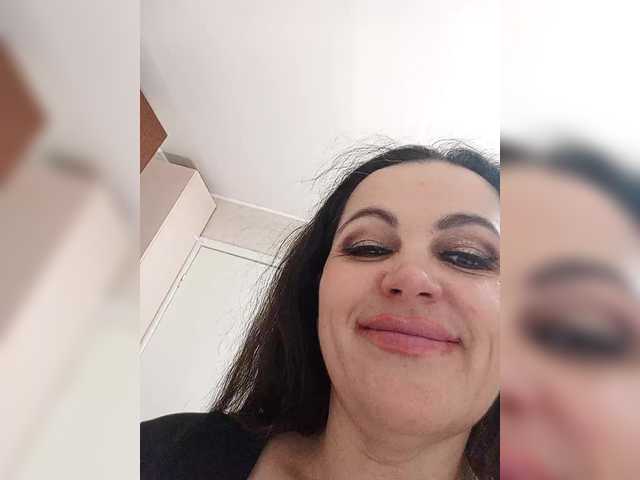 miss-kiss-kiss's BongaCams show and profile