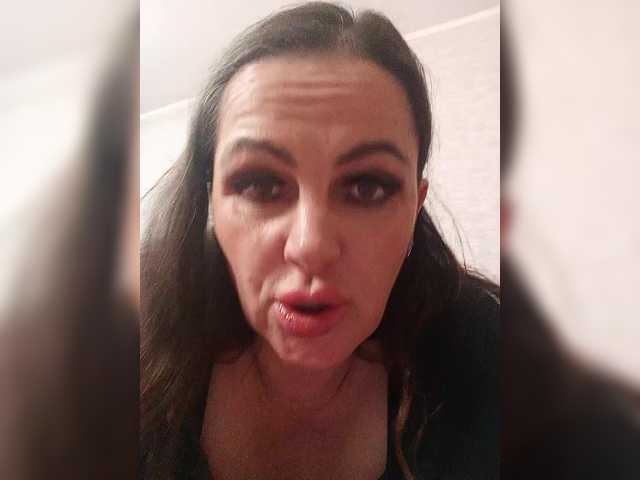 miss-kiss-kiss's BongaCams show and profile