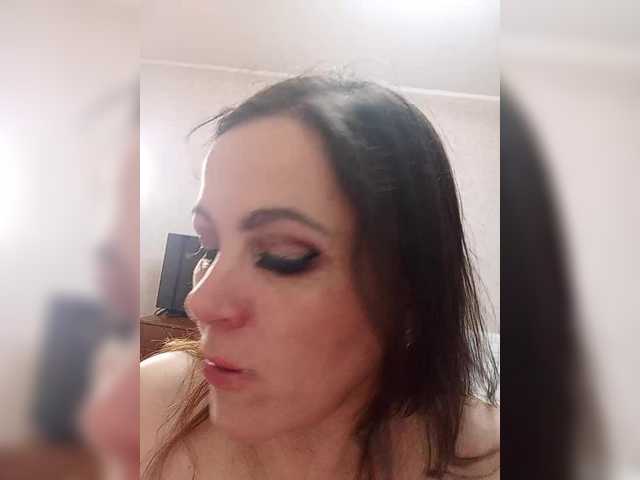 miss-kiss-kiss's BongaCams show and profile