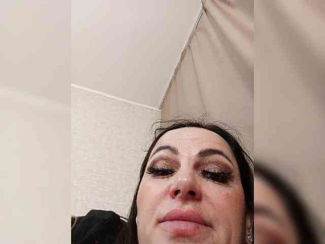 Miss_Kiss_Kiss webcam