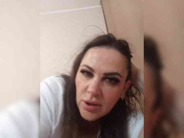 Miss_Kiss_Kiss webcam