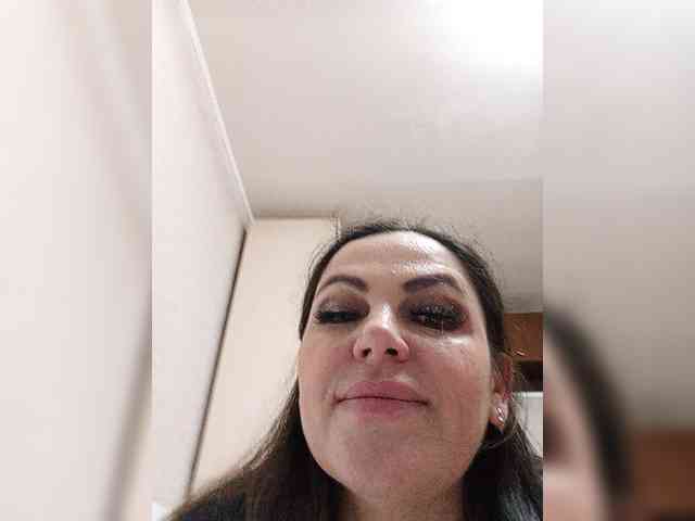 Miss_Kiss_Kiss webcam