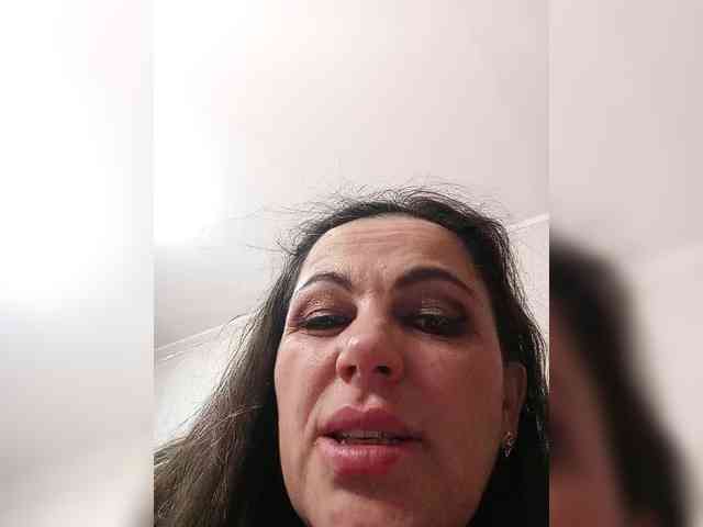 Miss_Kiss_Kiss webcam