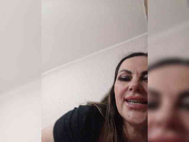 Miss_Kiss_Kiss webcam