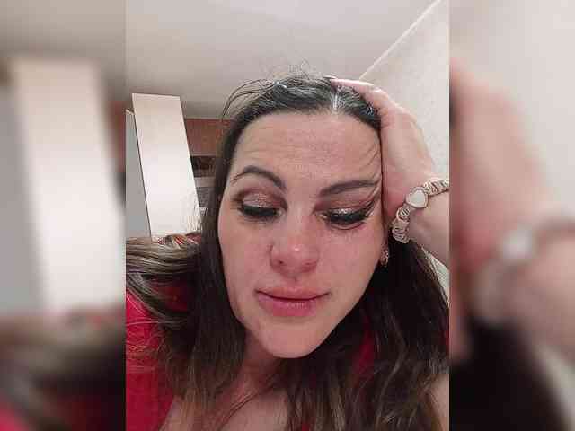 Miss_Kiss_Kiss webcam