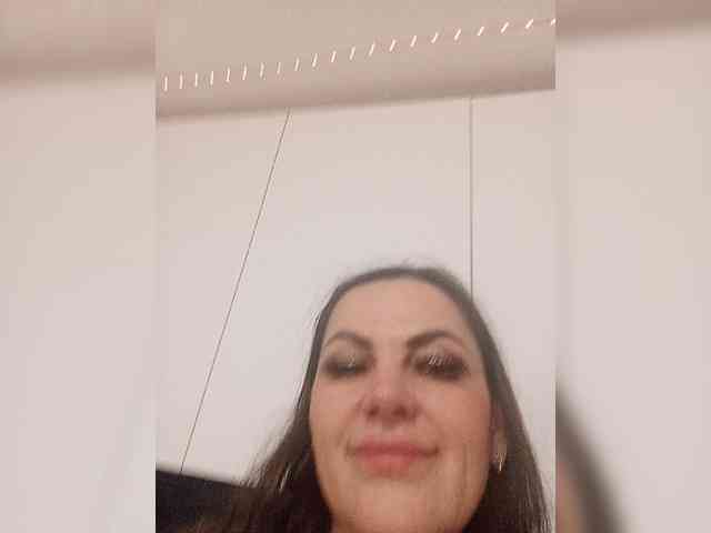 Miss_Kiss_Kiss webcam