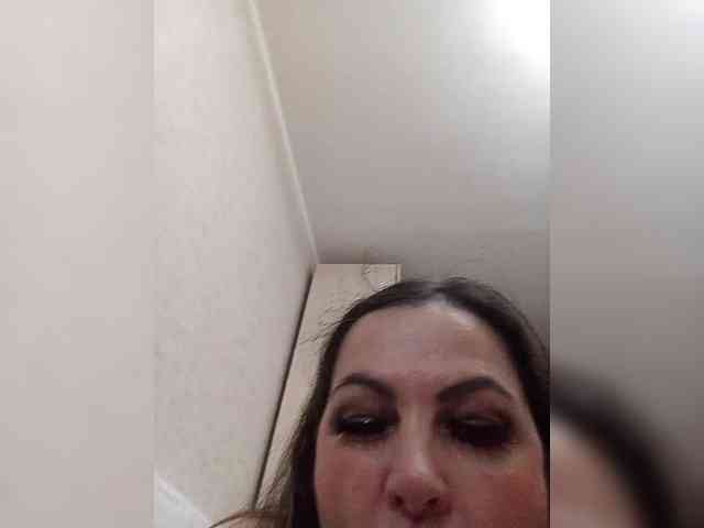 Miss_Kiss_Kiss webcam