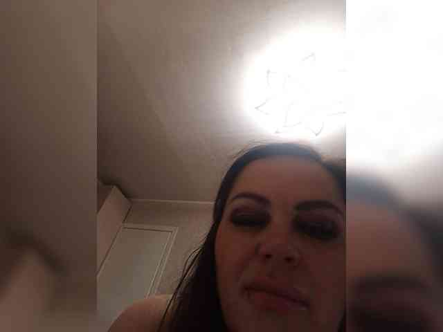 Miss_Kiss_Kiss webcam