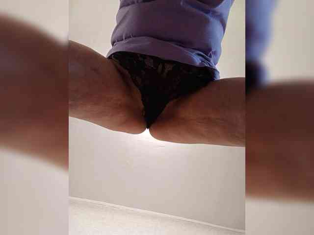 Miss_Kiss_Kiss webcam