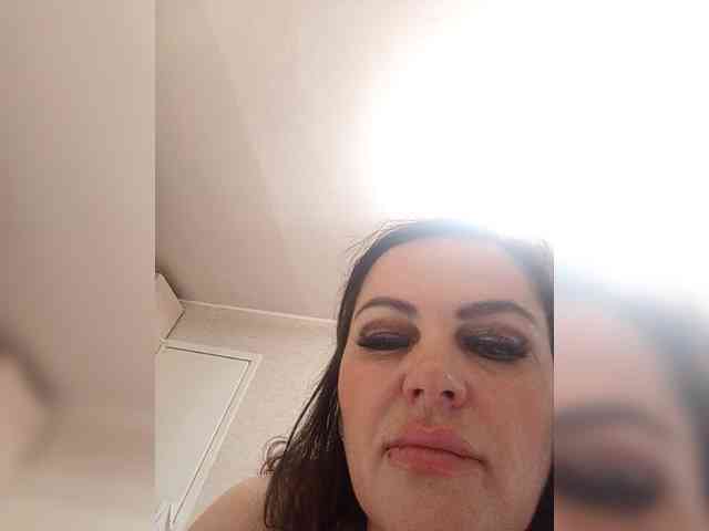 Miss_Kiss_Kiss webcam