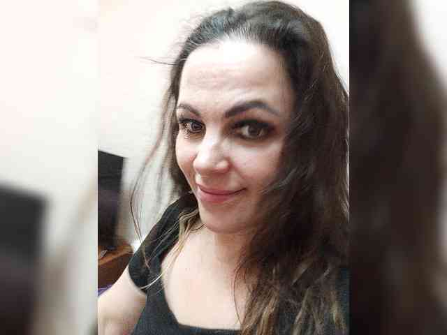 Miss_Kiss_Kiss webcam