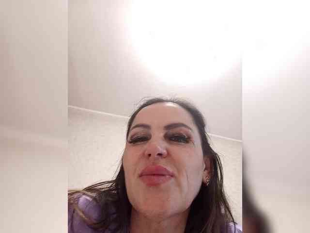 Miss_Kiss_Kiss webcam