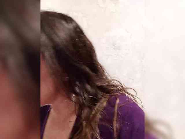 Miss_Kiss_Kiss webcam