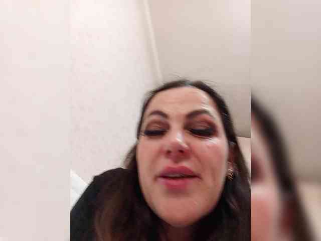 Miss_Kiss_Kiss webcam