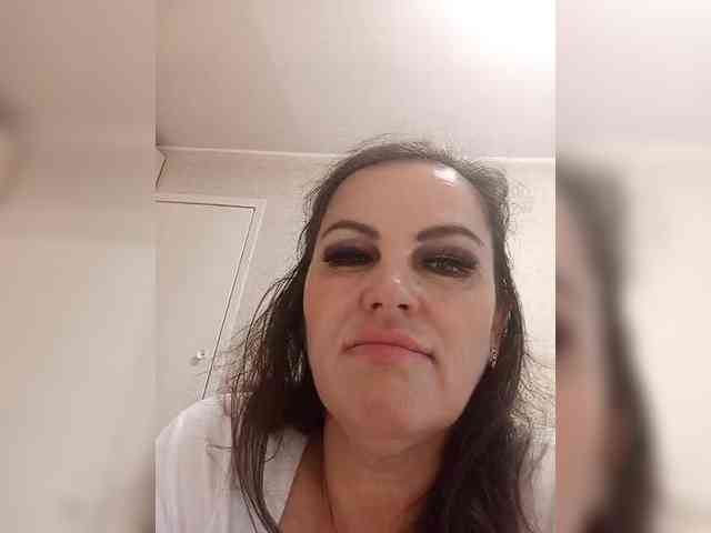 Miss_Kiss_Kiss webcam