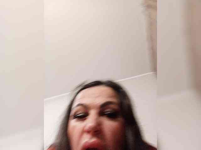 Miss_Kiss_Kiss webcam