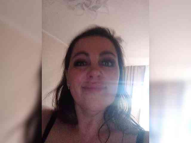 Miss_Kiss_Kiss webcam