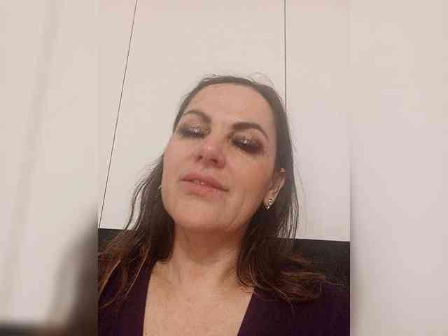 Miss_Kiss_Kiss webcam