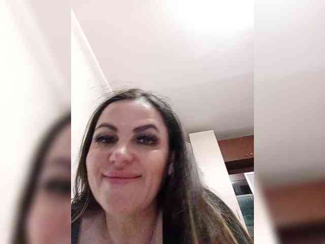 Miss_Kiss_Kiss webcam