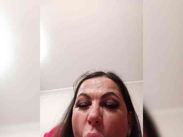 Miss_Kiss_Kiss webcam