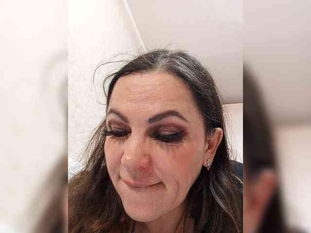 Miss_Kiss_Kiss webcam