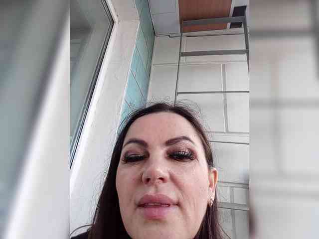 Miss_Kiss_Kiss webcam