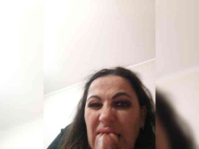 Miss_Kiss_Kiss webcam