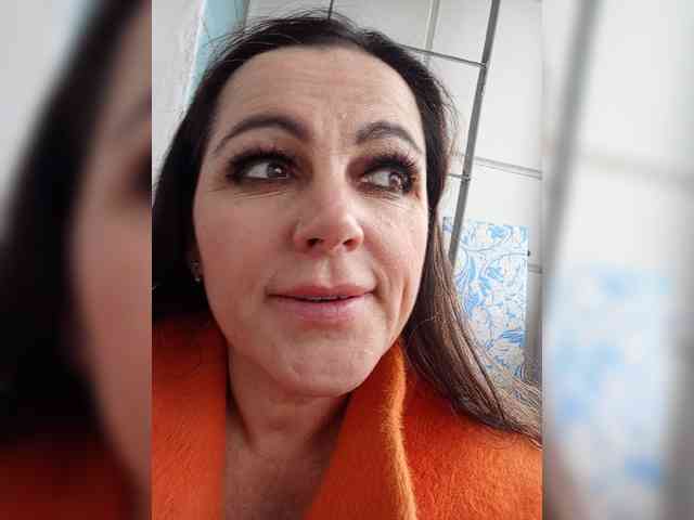 Miss_Kiss_Kiss webcam