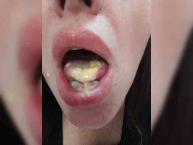 Miss_Kiss_Kiss webcam