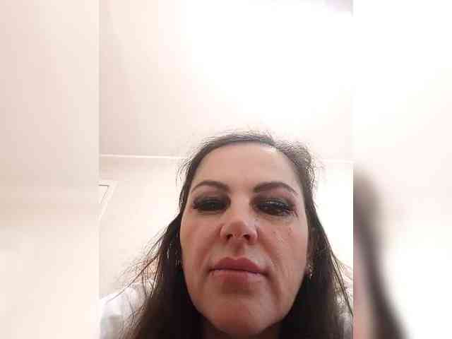 Miss_Kiss_Kiss webcam
