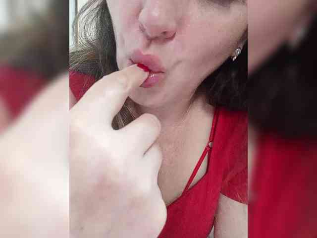 Miss_Kiss_Kiss webcam