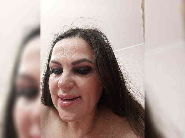 Miss_Kiss_Kiss webcam