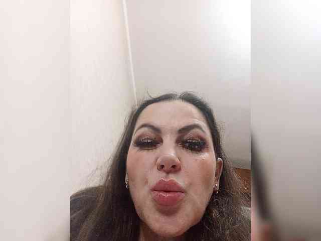 Miss_Kiss_Kiss webcam