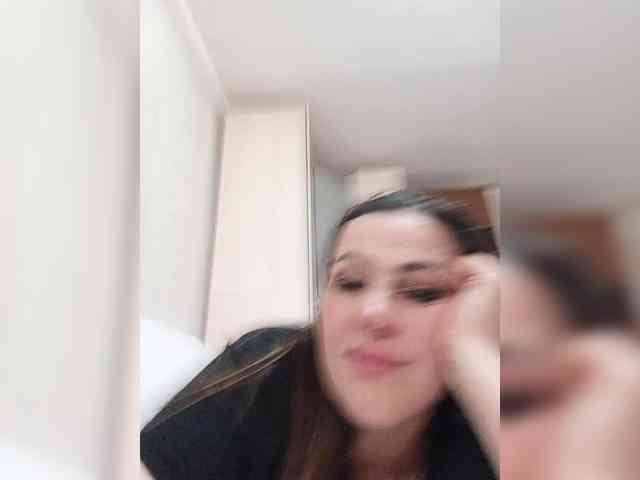 Miss_Kiss_Kiss webcam