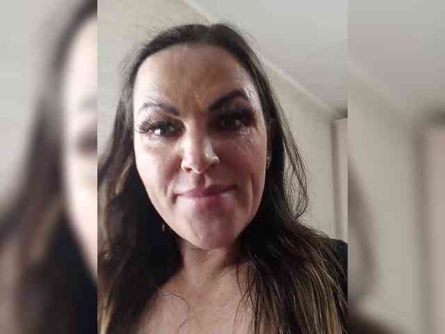 Miss_Kiss_Kiss webcam