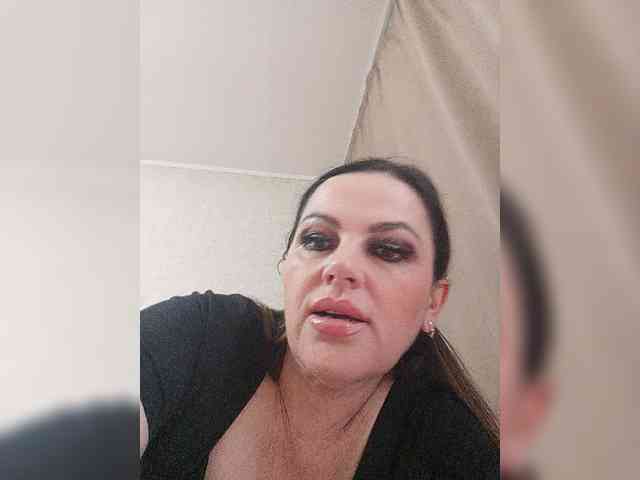 Miss_Kiss_Kiss webcam