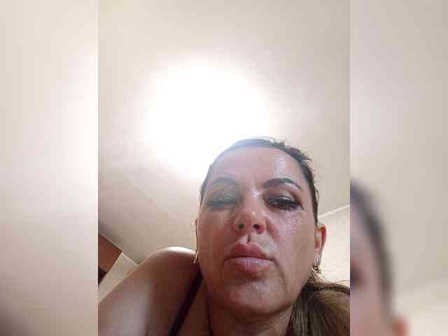 Miss_Kiss_Kiss webcam