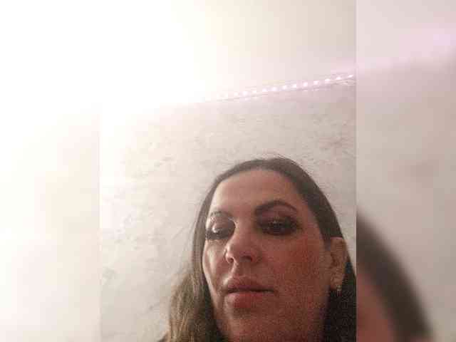 Miss_Kiss_Kiss webcam