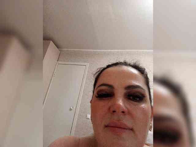 Miss_Kiss_Kiss webcam