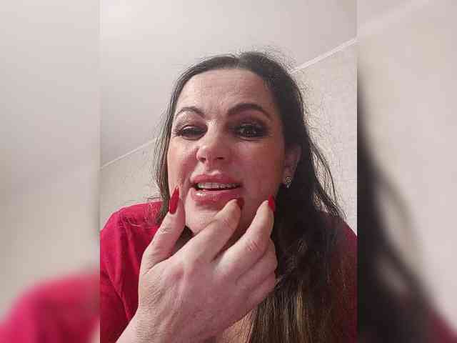 Miss_Kiss_Kiss webcam