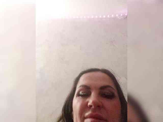 Miss_Kiss_Kiss webcam