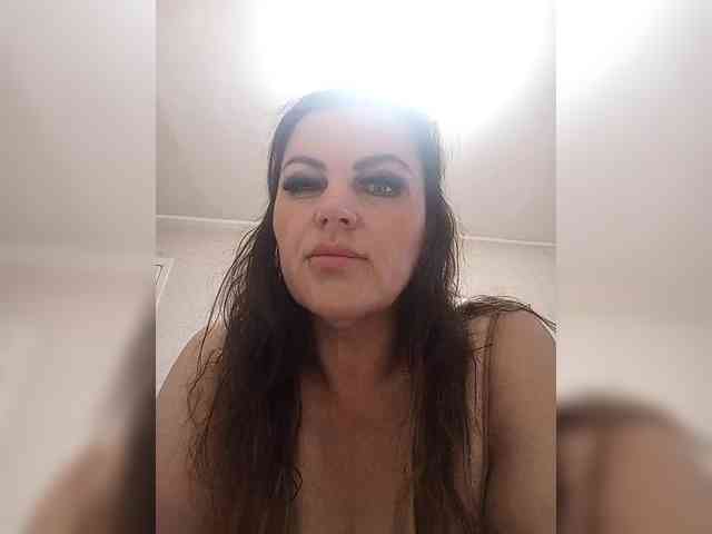 Miss_Kiss_Kiss webcam